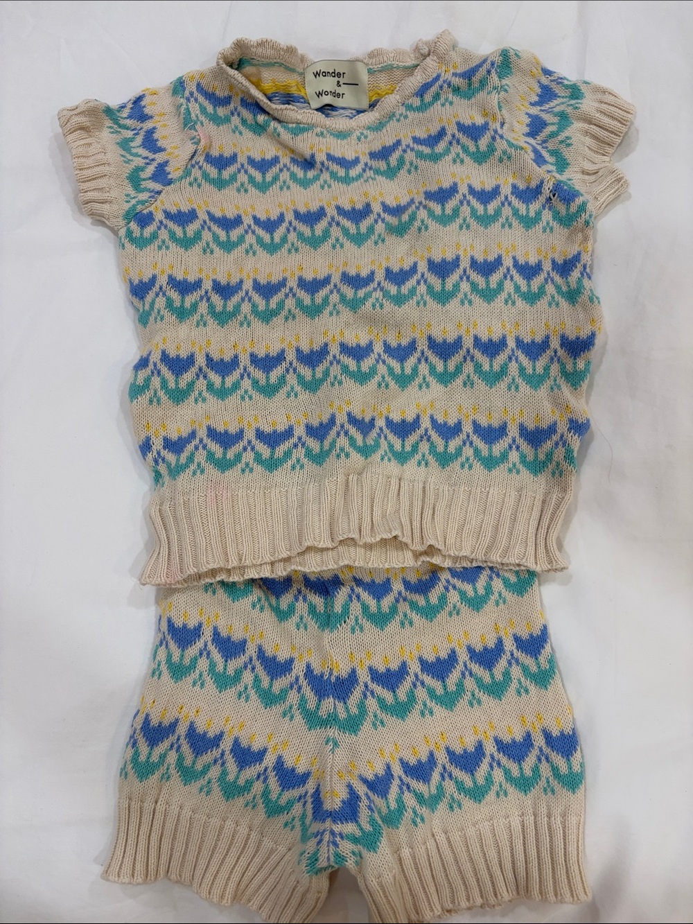 Wander & Wonder girls 3-4T Knit sweater, and short set